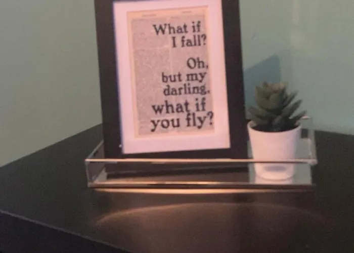 Chapeltown View Apartman *